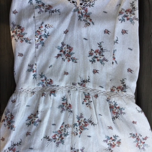 FLORAL ROMPER WITH CRISSCROSS DETAILS - Picture 4 of 6